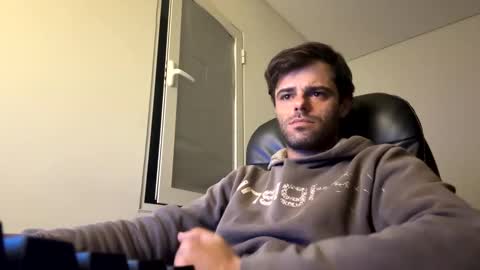 Berltex online show from December 2, 5:32 am