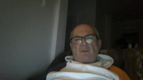 bernard1102 online show from April 21, 12:24 am