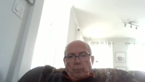 bernard1102 online show from February 15, 7:33 pm