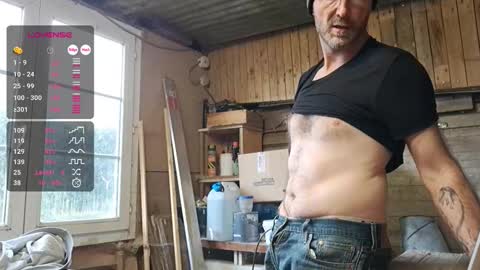 My name is David and if you like public exhibitions you wont be disappointed with me LoL - My favorite vibes is 44  online show from October 27, 3:14 pm