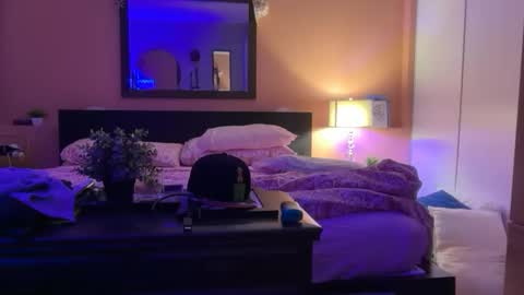 bidaddy83 online show from January 19, 7:10 am