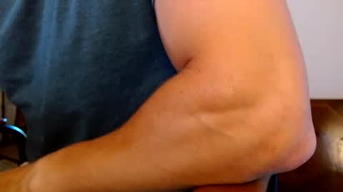 Snapshot of bifitboy chatting on September 15, 1:12 pm Ryan online show from September 15, 1:12 pm