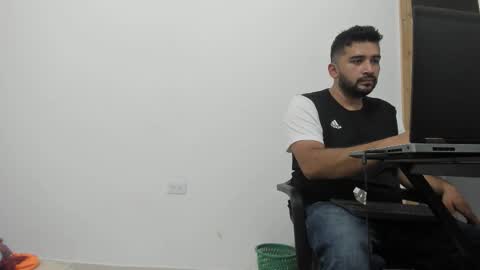 Tommy online show from December 19, 8:44 am