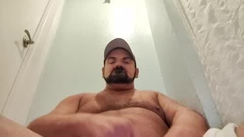 big_thick_bearded_daddy online show from October 30, 2:46 am