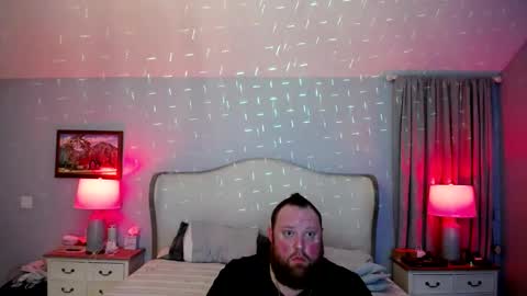 Snapshot of bigboi1o11 chatting on February 24, 8:17 am Bigboi1o11 online show from February 24, 8:17 am