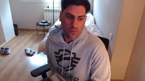 bigcok35spain online show from February 5, 9:05 am