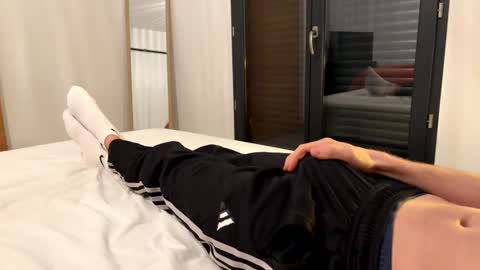 Frenchy bigD online show from February 26, 8:15 am