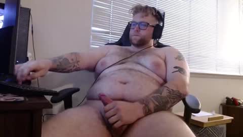 Snapshot of bigdickpat209 chatting on February 16, 1:27 am bigdickpat209 online show from February 16, 1:27 am