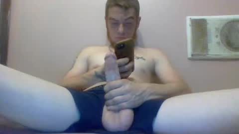 Snapshot of biggingerdick04 chatting on October 26, 9:17 pm biggingerdick04 online show from October 26, 9:17 pm
