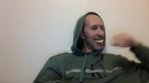 Snapshot of bighugemouthful chatting on February 18, 1:32 am Chaz online show from February 18, 1:32 am