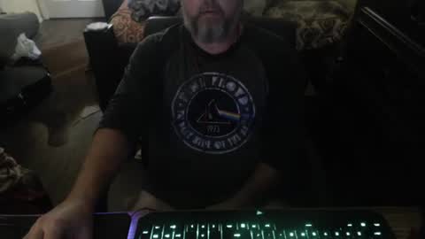 bighugmugg online show from October 31, 11:24 am