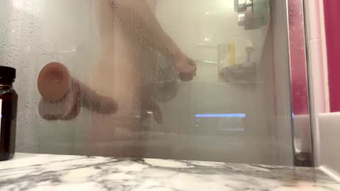 bigmanaround9 online show from April 3, 10:34 am