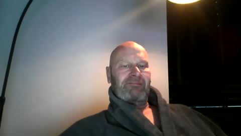 bigmike3339 online show from December 4, 7:50 am