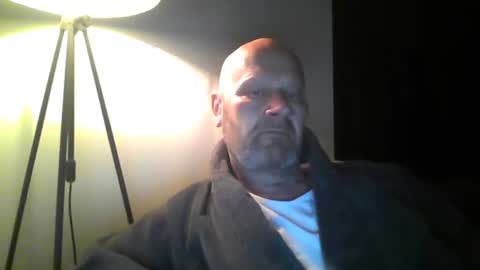 bigmike3339 online show from March 10, 5:43 am