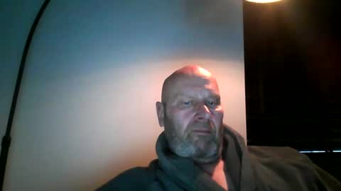 bigmike3339 online show from December 18, 8:42 am