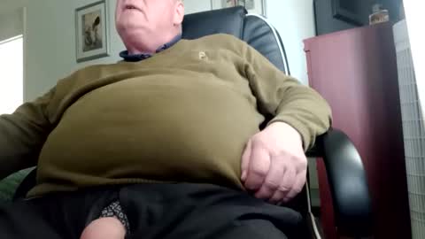 billlllllyb online show from April 13, 3:12 pm