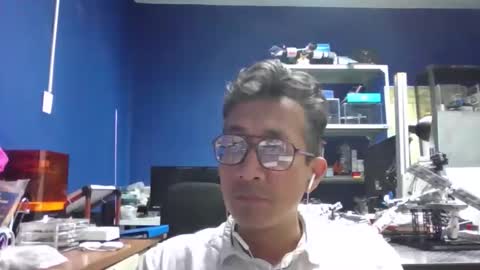 Manu O online show from May 11, 10:40 pm