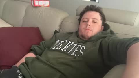 Snapshot of bisexualchubbyboy chatting on January 16, 5:11 am james online show from January 16, 5:11 am