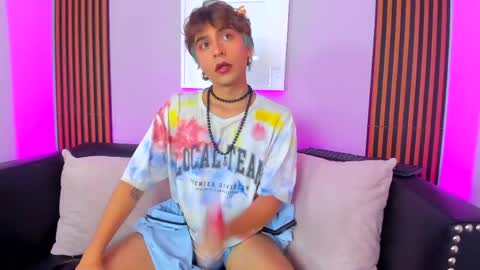  Oliver  online show from April 20, 4:59 am