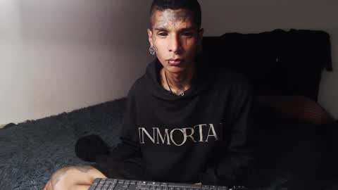 Snapshot of black_firex chatting on October 5, 2:15 am black_firex online show from October 5, 2:15 am