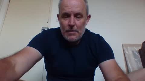 Snapshot of blackdog71 chatting on December 27, 7:03 pm blackdog71 online show from December 27, 7:03 pm