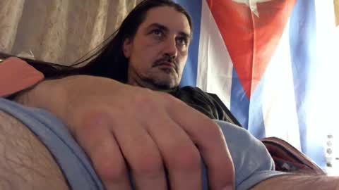 Snapshot of blazinawin chatting on December 5, 3:48 am FreshCut online show from December 5, 3:48 am