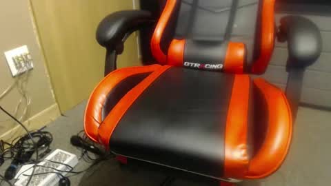 Snapshot of blazingslow chatting on December 19, 8:24 am blazingslow online show from December 19, 8:24 am