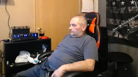 Snapshot of blazingslow chatting on March 1, 4:47 am blazingslow online show from March 1, 4:47 am