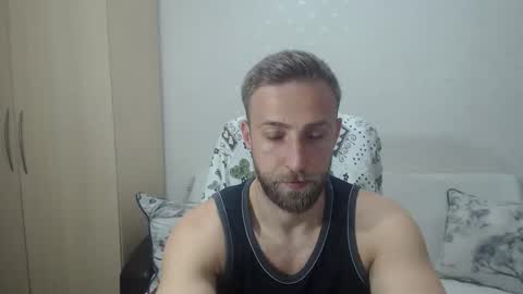 blondmuscleeagle online show from April 21, 8:37 pm