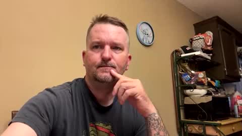 bluecollarpixel online show from May 2, 11:24 am
