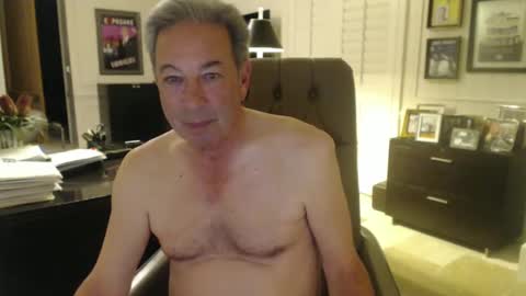 Snapshot of blueisles chatting on March 6, 12:00 am blueisles online show from March 6, 12:00 am