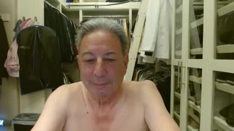 Snapshot of blueisles chatting on February 11, 9:03 pm blueisles online show from February 11, 9:03 pm