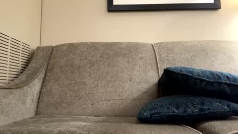 Snapshot of bluey01 chatting on September 24, 2:11 am bluey01 online show from September 24, 2:11 am