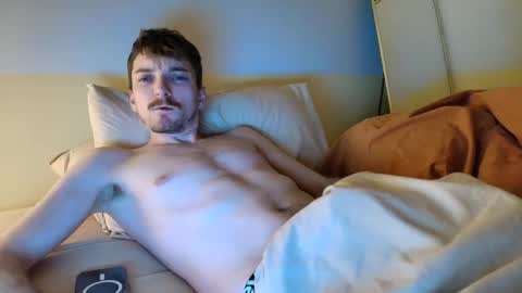 blue online show from April 26, 9:28 am