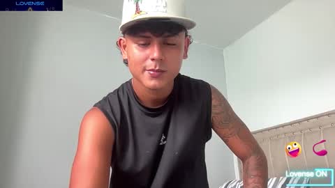 Bob  INDEPENDENT MODEL online show from January 16, 4:10 pm