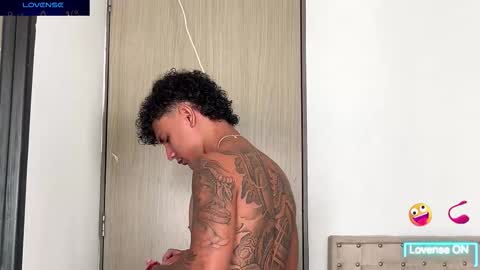 Bob  INDEPENDENT MODEL online show from December 17, 4:35 pm