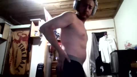 Snapshot of bobert420 chatting on October 4, 8:41 am bobert420 online show from October 4, 8:41 am