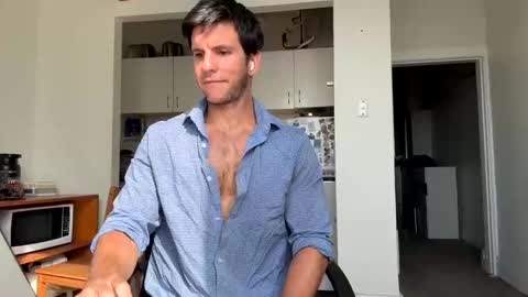 Snapshot of bondi333 chatting on January 22, 9:55 pm Bondi online show from January 22, 9:55 pm