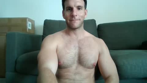 Snapshot of bondi333 chatting on October 31, 4:14 am Bondi online show from October 31, 4:14 am