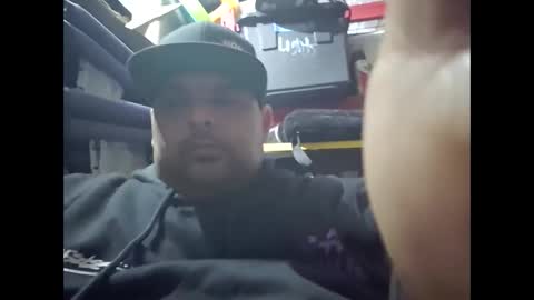 Boonuyzinurface online show from October 5, 2:43 pm