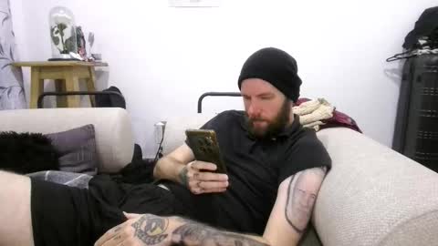 boredpunkdude666 online show from March 11, 12:17 am