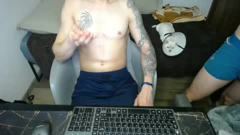 bossking019 online show from March 6, 3:02 am