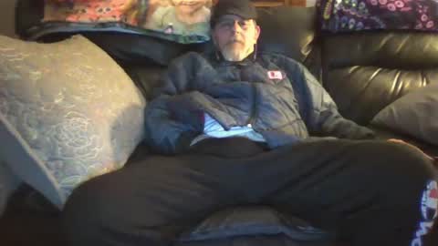 bostonguy1969 online show from February 18, 8:37 pm