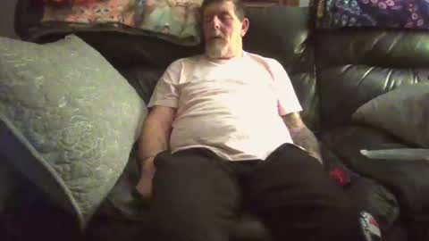 bostonguy1969 online show from February 19, 6:44 am