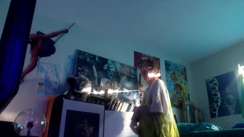 Bottomboo7 online show from January 6, 1:04 pm