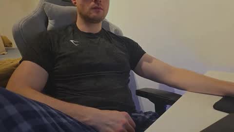 bottomtsinner online show from March 3, 8:59 pm