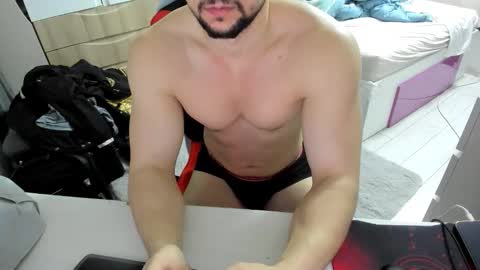 boy_boy22 online show from December 14, 11:45 pm