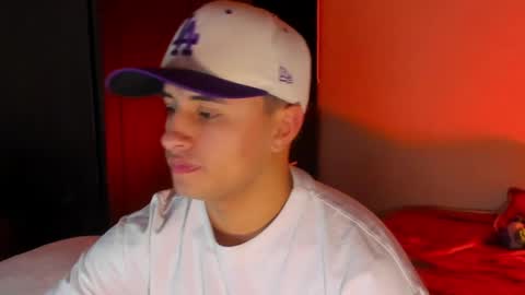 boy_nauthy online show from April 22, 10:36 pm