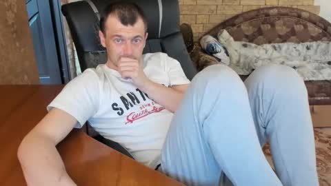 BoyApollon online show from April 6, 5:41 am