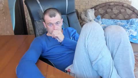 BoyApollon online show from April 17, 5:21 am